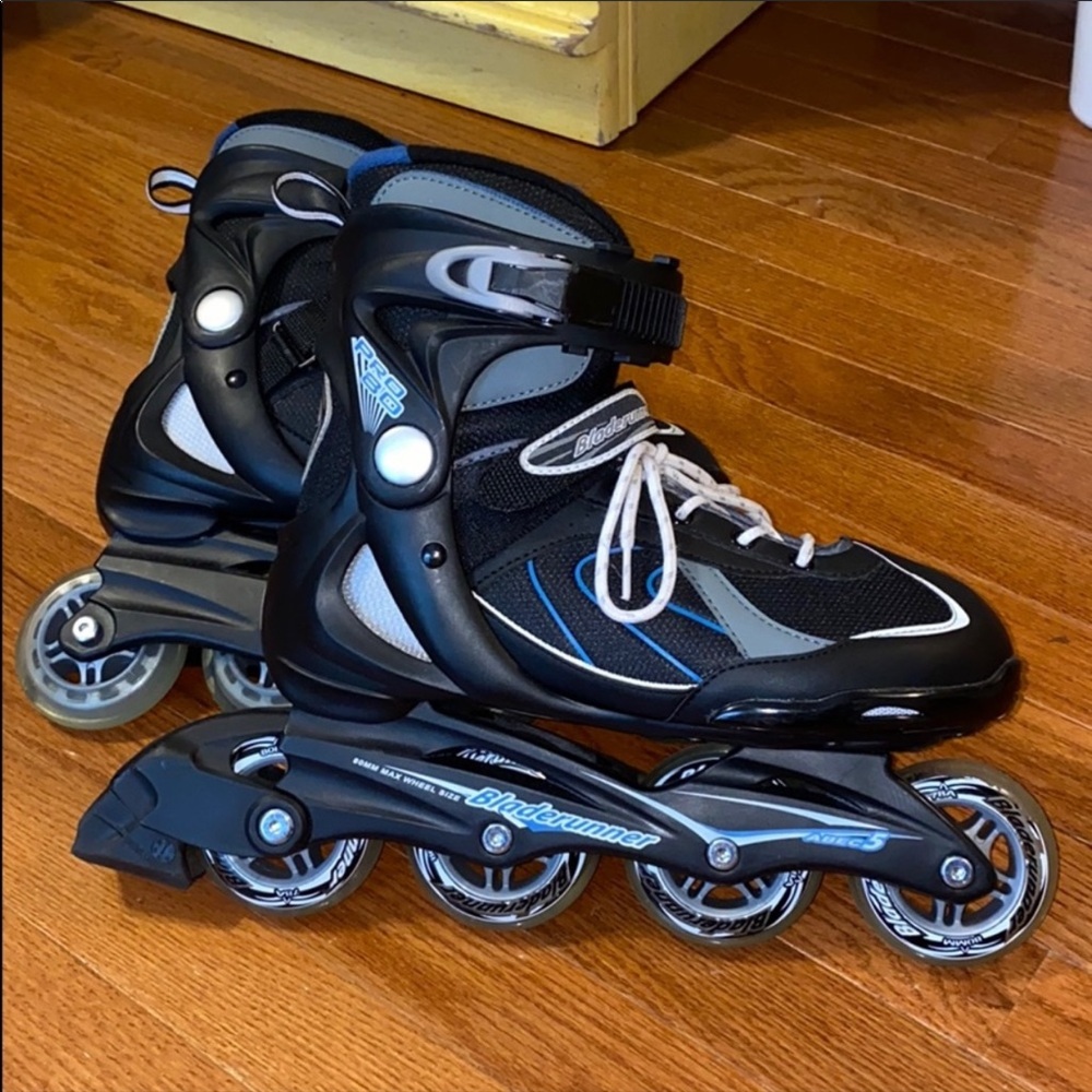 Roller blades size 9.
